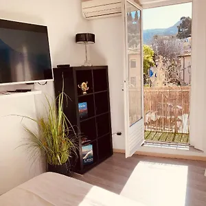 Au Cœur Du Village Joli Studio Appartement Cassis